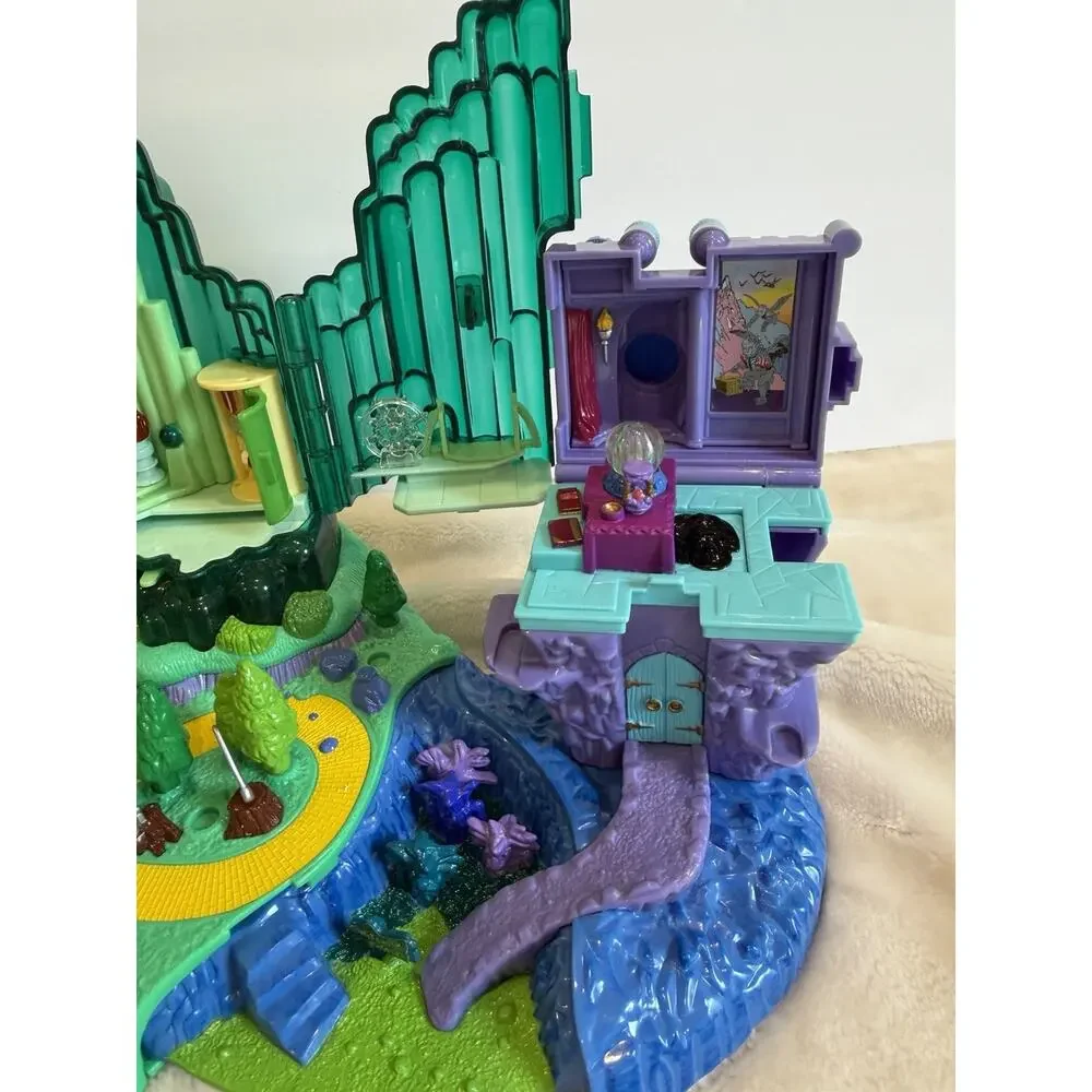 2001 Polly Pocket Wizard of Oz Emerald City Playset Working Lights No Figures